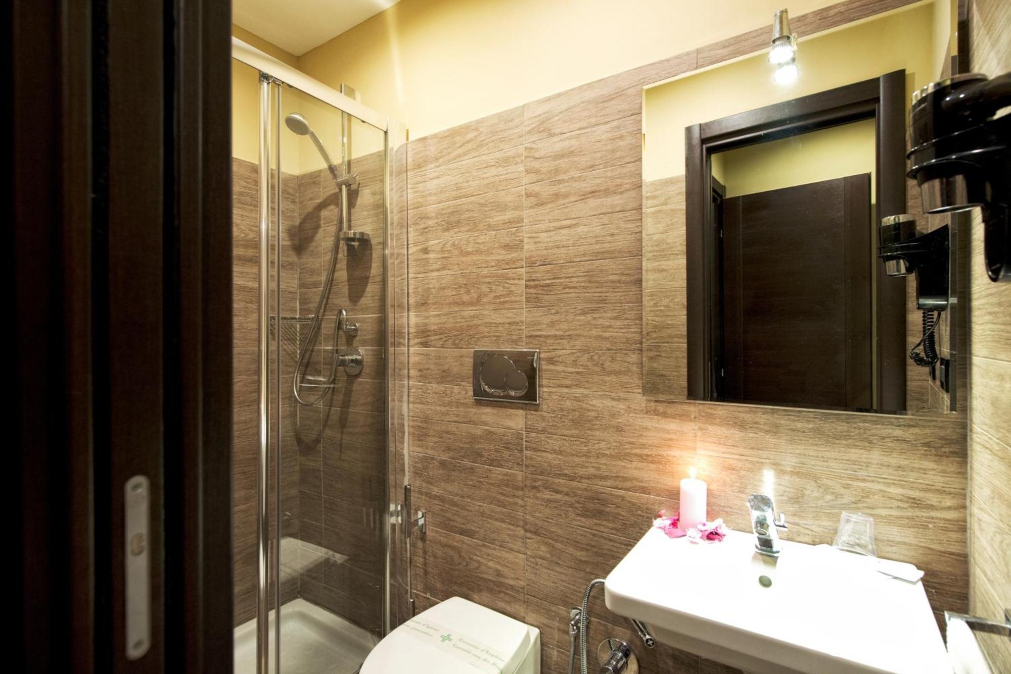 Hotel Boutique Nazionale Roma Habitación foto